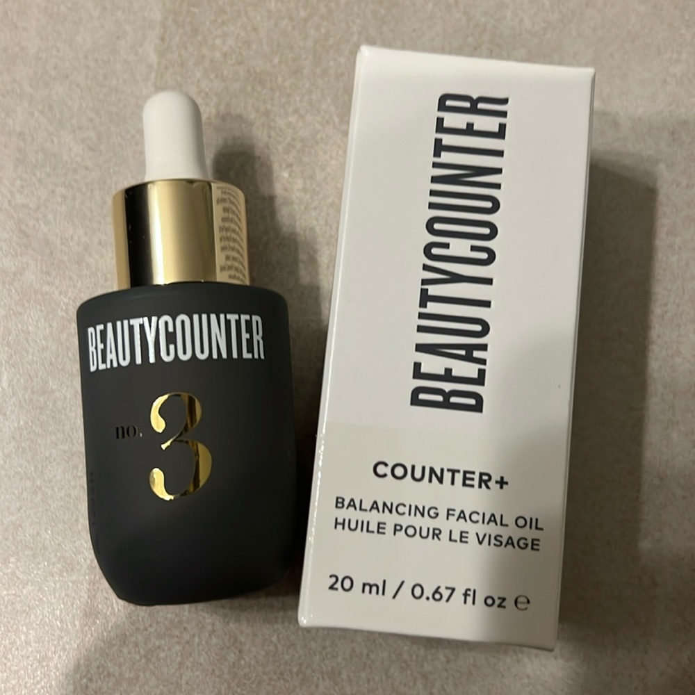 Beautycounter balancing facial oil